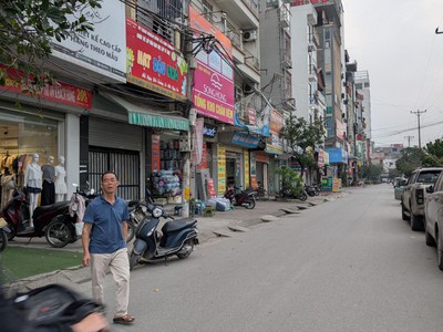 Căn hộ dòng tiền lai xá 7 tầng thang máy full đồ, ô tô tránh 0