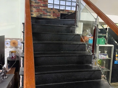 - nhà 3 tầng mặt tiền đường 10,5 m mặt sau đường 4m, khu a32, phạm ngọc mậu, sát chợ tân an. 2