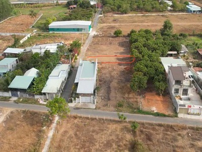 Bán đất thổ cư phước tân   gần bến xe bà tô   chỉ 1,3 tỷ  ấp tân trung, xã phước tân, huyện xuyên 0