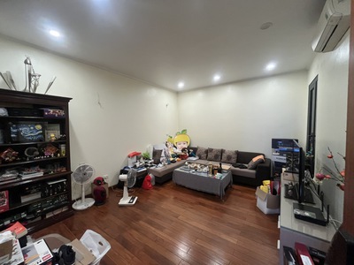 Bán nhà phân lô lạc trung, oto tránh, vào nhà, mặt tiền 8m, 29  tỷ 1