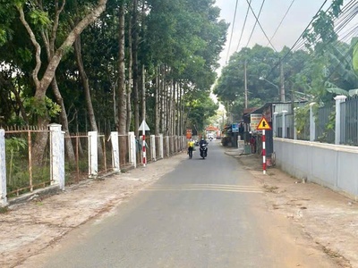 Bán gấp đất  -  sân bay 5 km - 1 tỷ 050 -shr - 100m2 - gần kcn   chủ cần bán gấp trong tuần 2