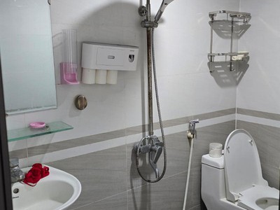 Bán gấp   nhà 5 tầng minh khai, hai bà trưng   ngõ 3 gác thông, cách ô tô 50m,gần nhiều tiện ích 4