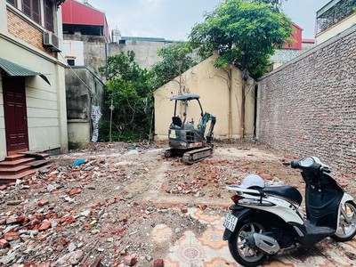 Bán gấp lô đất phố nguyễn văn linh 80m2, mt 8m, giá đầutư 7 tỷ vài bước ra mặt phố 4
