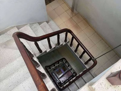 Nhà  hxh đường phan đình phùng quận phú nhuận phường 1. 2