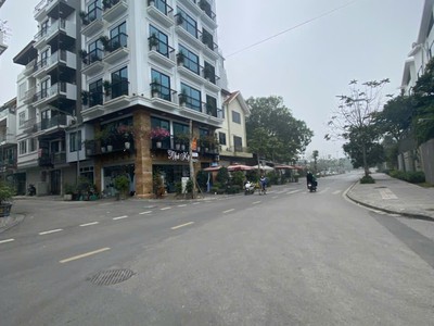 Bán gấp mảnh đất đẹp ngọc thụy   gần phố   nở hậu   xây 7 tầng ở hay cho thuê dòng tiền đều được - 1