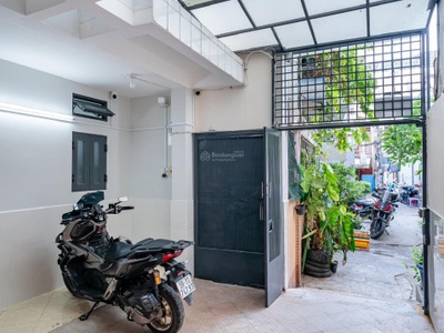 Nhà đẹp hẻm xe hơi ngay đh văn lang, 73m2, ngang 7m, 8 phòng doanh thu 45tr/m2. nhình 8 tỷ 1