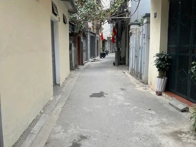 Bán nhà  trương định 34m2.  4 tầng. mặt tiền 2.2. giá 6.25 tỷ hoàng mai hà nội 0
