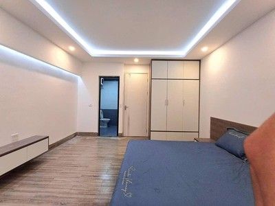 Cho thuê nhà mặt phố ngô quyền, lô góc, diện tích 100m2. 2 mặt tiền, đẹp nhất quận hà đông. 3
