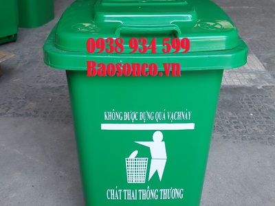 Thùng rác nhựa 30L nắp kín 4 bánh xe 2