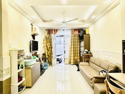 Ngay bv 115 thành thái q.10 - hẻm rộng đẹp 1 trục thông - hiếm nhà bán chỉ 5.x tỷ 3