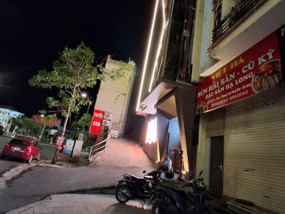 Chính chủ cần cho thuê căn nhà ngay ngã 4 loong toong   hạ long. 0