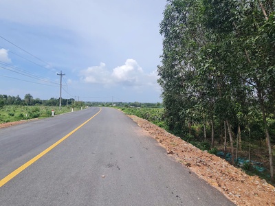 Bán 9.3 sào đất mặt tiền lương định của, tân bình, lagi chỉ 100tr/m ngang shr 0