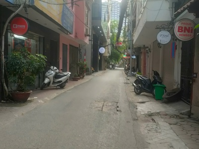 Bán gấp nhà đẹp cầu giấy, phân lô, ôtô vào nhà, kinh doanh, dt 52m2, mt4.5m, giá 15 tỷ 3