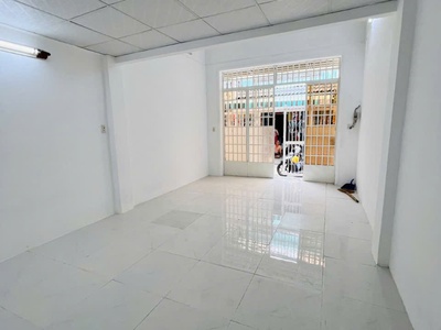 Bán gấp nhà nguyễn súy tân quý gần chợ tân hương 44m2 ,2 tầng 4 tỷ2 2