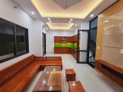 Gia đình cần b.á.n gấp nhà hoàng văn thái, thanh xuân 40m2 x 5t x mt5,6 phân lô, ô tô 2