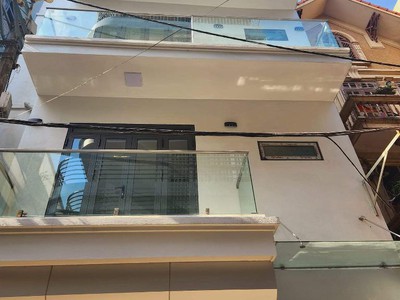 Gia đình cần b.á.n gấp nhà hoàng văn thái, thanh xuân 40m2 x 5t x mt5,6 phân lô, ô tô 0
