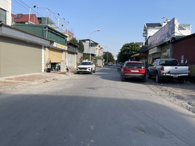 Chính chủ bán gấp 136m2 đất Khu Đô Thị 31ha, Trâu Quỳ. Trung tâm vùng lõi, bán kính 500m đầy đủ tiện 2