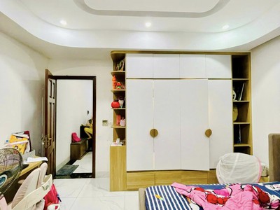 Bán 90m - 6 Tâng - 5m.Mặt Tiền.   Hồ Tùng Mậu   Nam Từ Liêm. ô tô 4