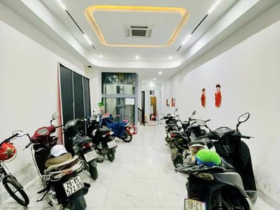 Bán 90m - 6 Tâng - 5m.Mặt Tiền.   Hồ Tùng Mậu   Nam Từ Liêm. ô tô 0