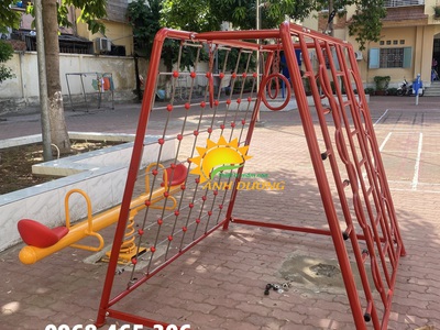 Thang leo sắt trẻ em, thang leo vận động mầm non 2