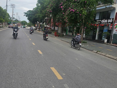 Bán gấp nhà đất tại mặt đường Tuệ Tĩnh kéo dài, Phố ẩm thực, phường Thanh Bình, TP Hải Dương 0