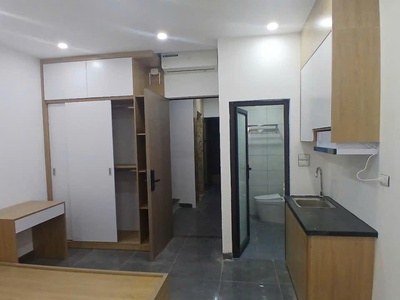 Bán Nhà Giải Phóng , DT 50m x 6T , Gí Hơn 12 Tỷ , 10P Ngủ , Dòng Tiền 600/ Năm , Oto đỗng cửa 4