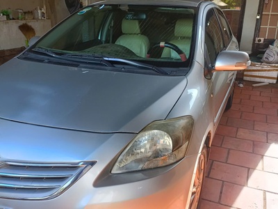 Chính chủ bán xe Toyota vios 2013 0