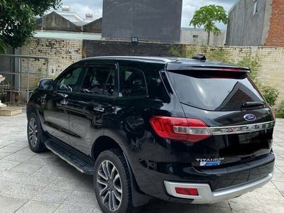 Em cần bán chiếc ford everest đời 2019 0