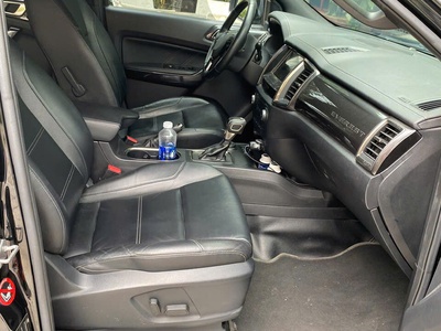 Em cần bán chiếc ford everest đời 2019 1