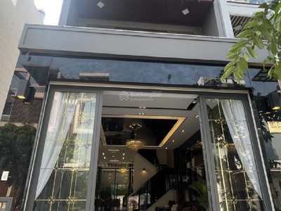 Nhà mới 90m2 - Có thang máy - Đủ nội thất - Giá 14.5 tỷ - Đường D4, Q7 9
