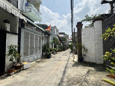 Bán nhà hiệp bình phước   hẻm xe hơi   130m    gần vạn phúc city   giá 7.6 tỷ  còn thương lượng 3