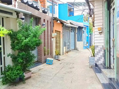 Hot, cần tiền bán rất gấp nhà, bình đức  p15, q8  dt: 75m2  6x 13m  2pn, 2wc, chỉ 3.8 tỷ 0