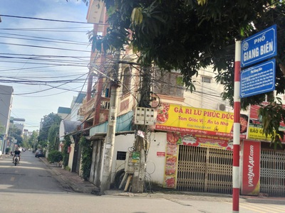 Phân lô bàn cờ, ô tô tránh, vị trí đẹp giang biên, tiềm năng lớn 0