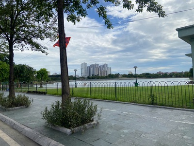 Siêu phẩm view hồ trần duy hưng, ô tô vào nhà 3 tầng, 125m , mặt tiền 8,2m- 40 tỷ 0