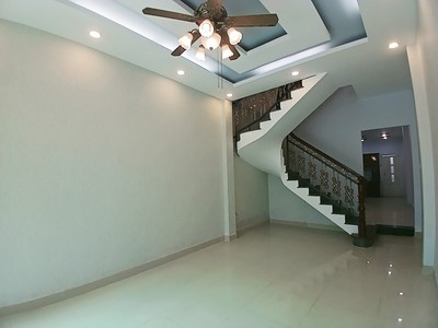 Bán nhà 97m2, 2 tầng, 3pn, q.9, 6.9 tỷ, sổ hồng 0