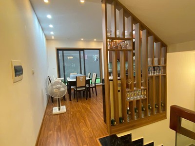 Bán nhà đẹp ngọc thụy   5 tầng full nội thất   73m    giá 12.5 tỷ thiện chí bán nhanh   gần phố 4