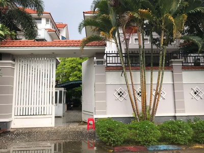 Bán biệt thự siêu sang   113/1 nguyễn văn hưởng, p.thảo điền, q.2   dt 639m  full thổ cư 0