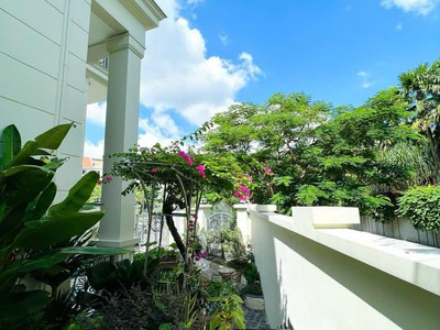 Bán biệt thự căn góc king crown village   c6 nguyễn văn hưởng, p.thảo điền, tp.thủ đức 1