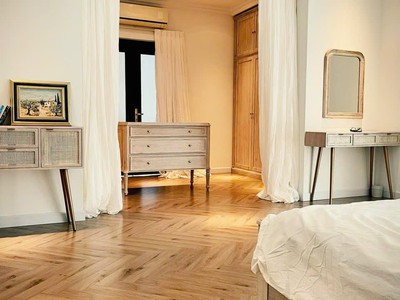 Bán biệt thự hồ bơi   153/3 nguyễn văn hưởng, p.thảo điền, q.2  tp. thủ đức 2