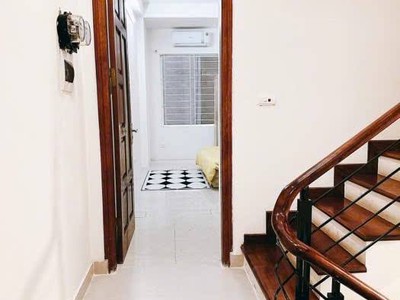 Tôi cần bán nhà đẹp 9 phòng ngủ - trường chinh, thanh xuân - dt 42m2 x 5t. phân lô  nội thất đẹp 1