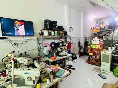 Bán Nhà Mặt Tiền Gần Chợ KCN Lê Minh Xuân 80m2 Giá 1 tỷ 400 4