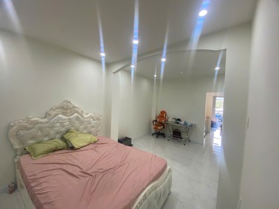 Bán nhà mặt tiền đường 3/2, quận 10 kết cấu 4 tầng chỉ 23.5 tỷ còn tl 2