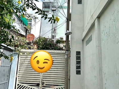 Chủ thiện chí bán nhà 2 mặt tiền đuongà đoàn văn bơ và nguyên tất thành- xe hơi đậu cửa- thông qua 1