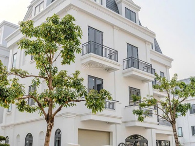 Chính chủ bán bt dãy p01 tại solasta mansion dương nội, 170 m2, đường 30m  qh , đối diện công viên 1