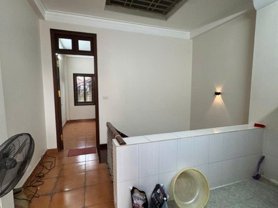 Hót bán nhà - hai thoáng , full nội thất , gầm phố , kinh doanh tốt , 51m2   4t 2