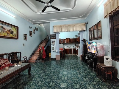 Bán nhà phố nguyễn văn cừ   97m    4 tầng   chỉ hơn 11 tỷ . ô tô tránh 3 bước chân 0