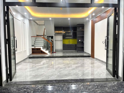 Cho thuê nhà mới 100 phố Văn Cao, 3 p.ngủ  45m2 . 0