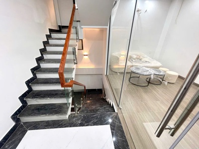 Cho thuê nhà mới 100 phố Văn Cao, 3 p.ngủ  45m2 . 7