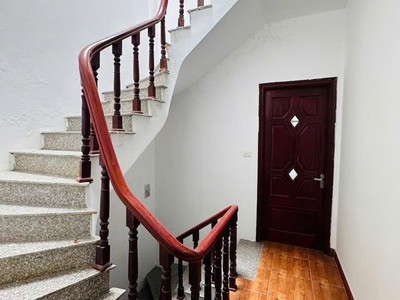 Cơ hội vàng  nhà tây hồ - ngõ 603 lạc long quân - 43m2 5 tầng - giá chỉ 8.4 tỷ 2