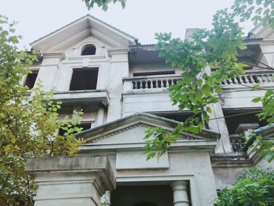 Cần bán bt mặt hồ k7 ciputra   đất rộng 334m2, sau nhà nhìn ra hồ và công viên 65ha. 0